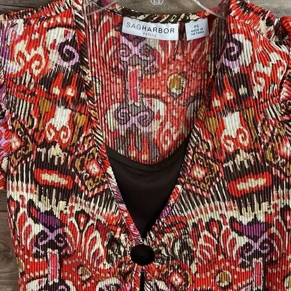 SAG HARBOR Geometric Pattern Faux 2 Piece Short Sleeve Blouse Petite Size Small - Picture 3 of 8